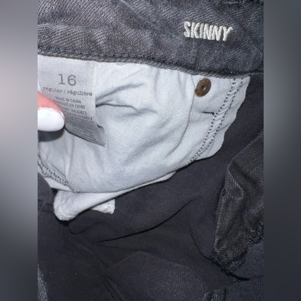 American Eagle Black Skinny’s - Picture 8 of 8